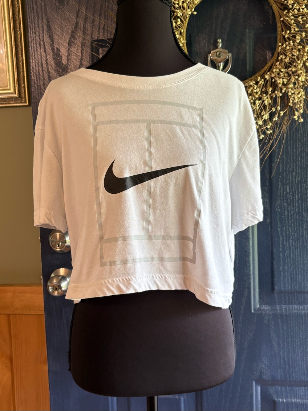 Nike White Cropped Oversized Swoosh Tee size Small